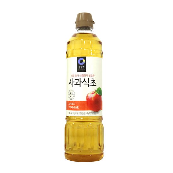 Giấm táo lên men tự nhiên Hàn quốc chai 900ml